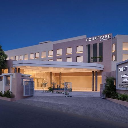 Courtyard By Marriott Tiruchirappalli Exterior photo