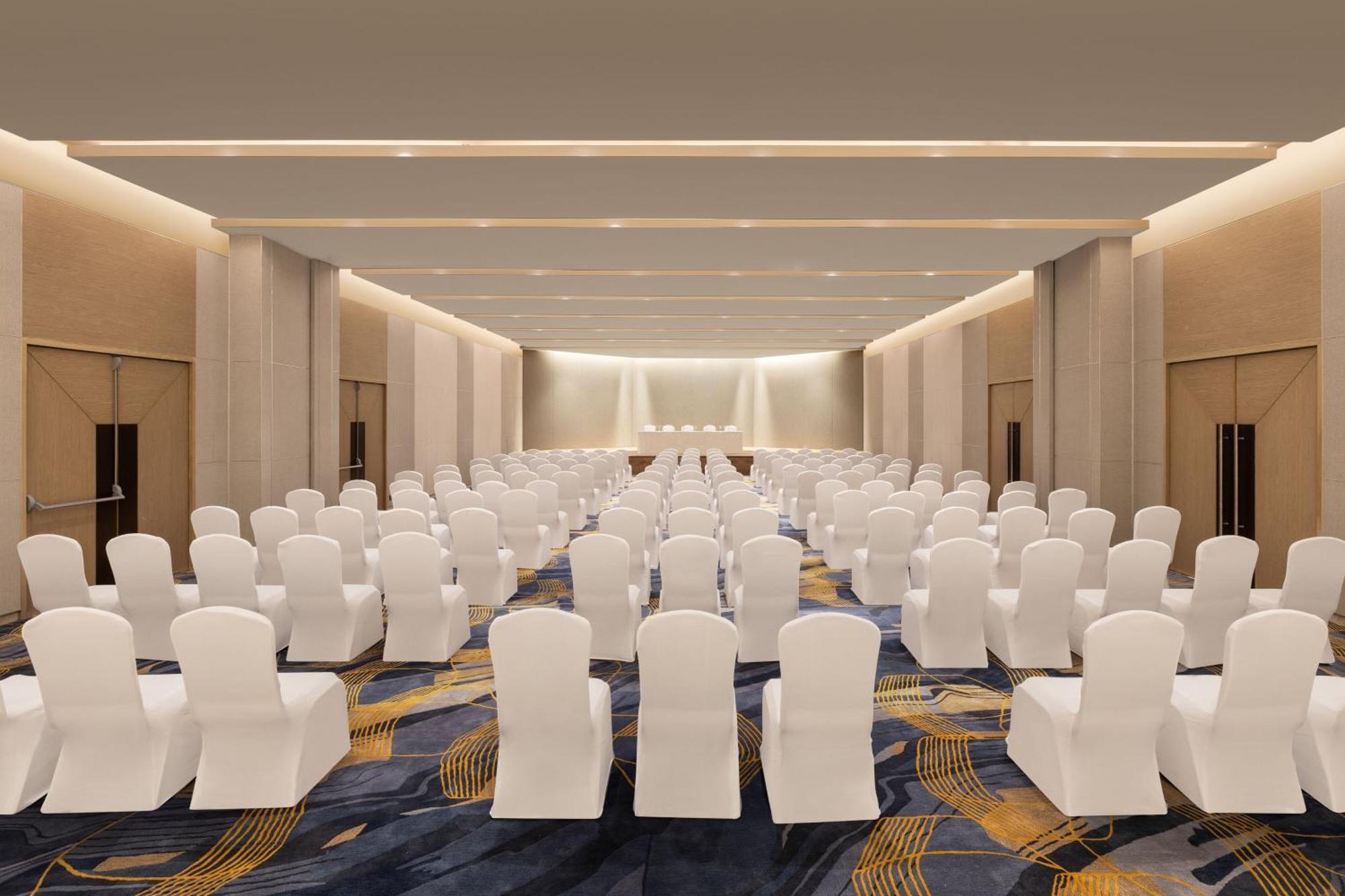 Courtyard By Marriott Tiruchirappalli Exterior photo