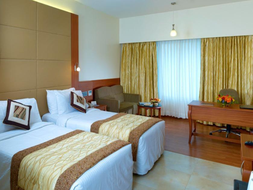 Courtyard By Marriott Tiruchirappalli Exterior photo